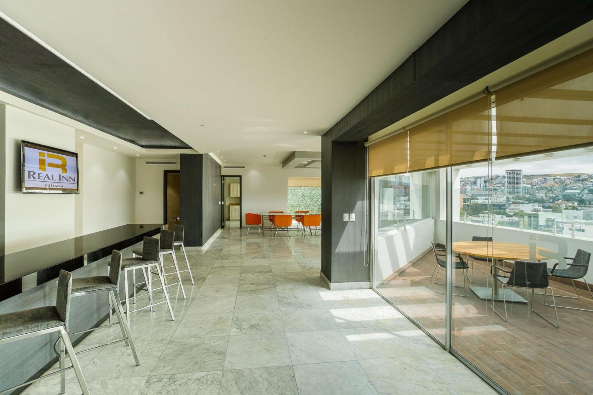 Real Inn Tijuana By Camino Real Hoteles Екстер'єр фото The 10th floor of the building
