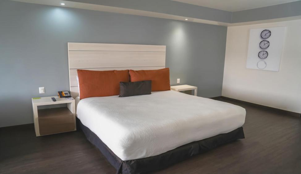 Real Inn Tijuana By Camino Real Hoteles Екстер'єр фото A room at the hotel